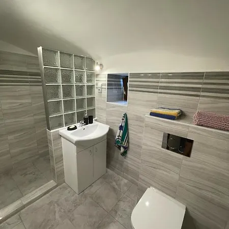 Apartment Pod Milesovkou *