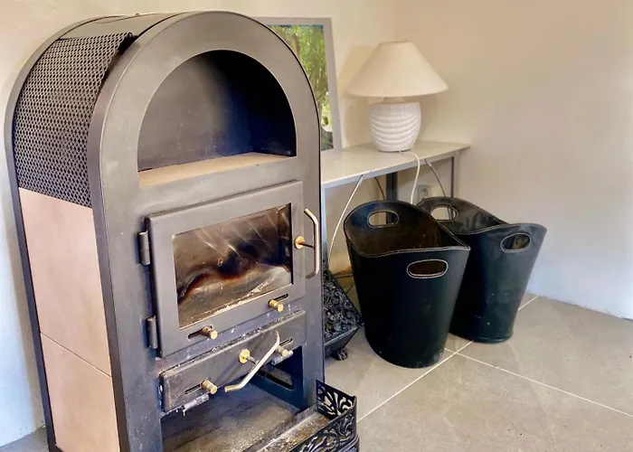 Pod Milesovkou アパート *